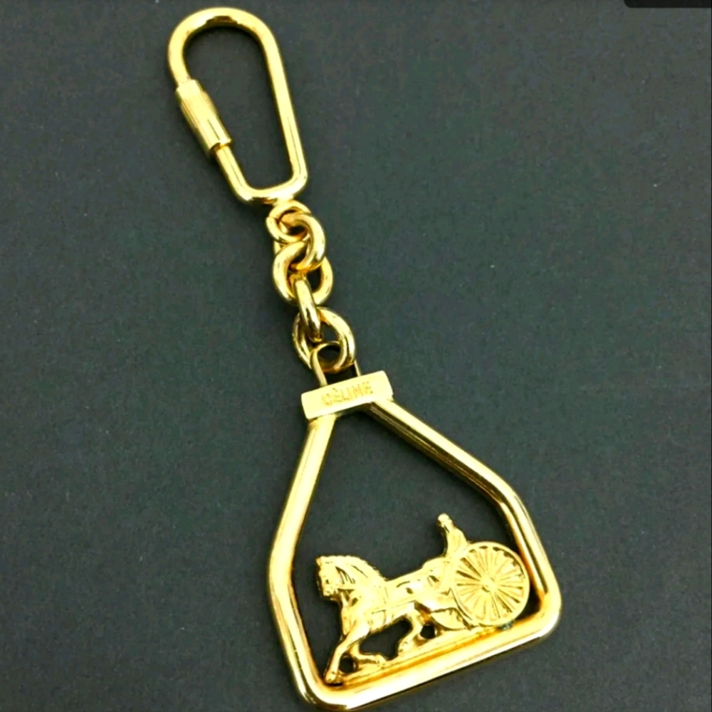 CELINE HORSE CARRIAGE GOLD TONE KEY RING CHARM/1A4778